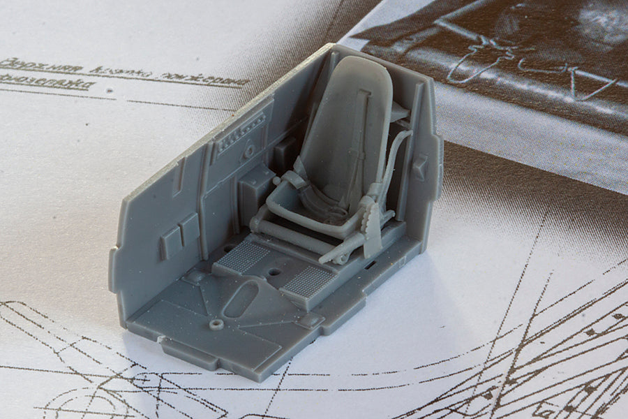 1/48 BitsKrieg BK48010S Messerschmitt Bf-109 E Seat with belts (Wingsy)