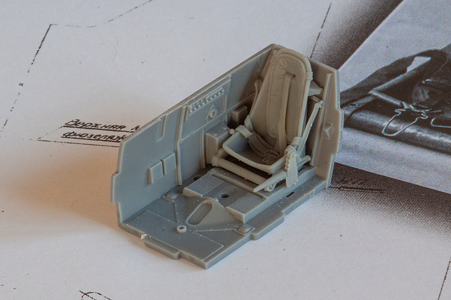 1/48 BitsKrieg BK48012S Messerschmitt Bf-109 E Seat with Belts & Cushion (Wingsy)