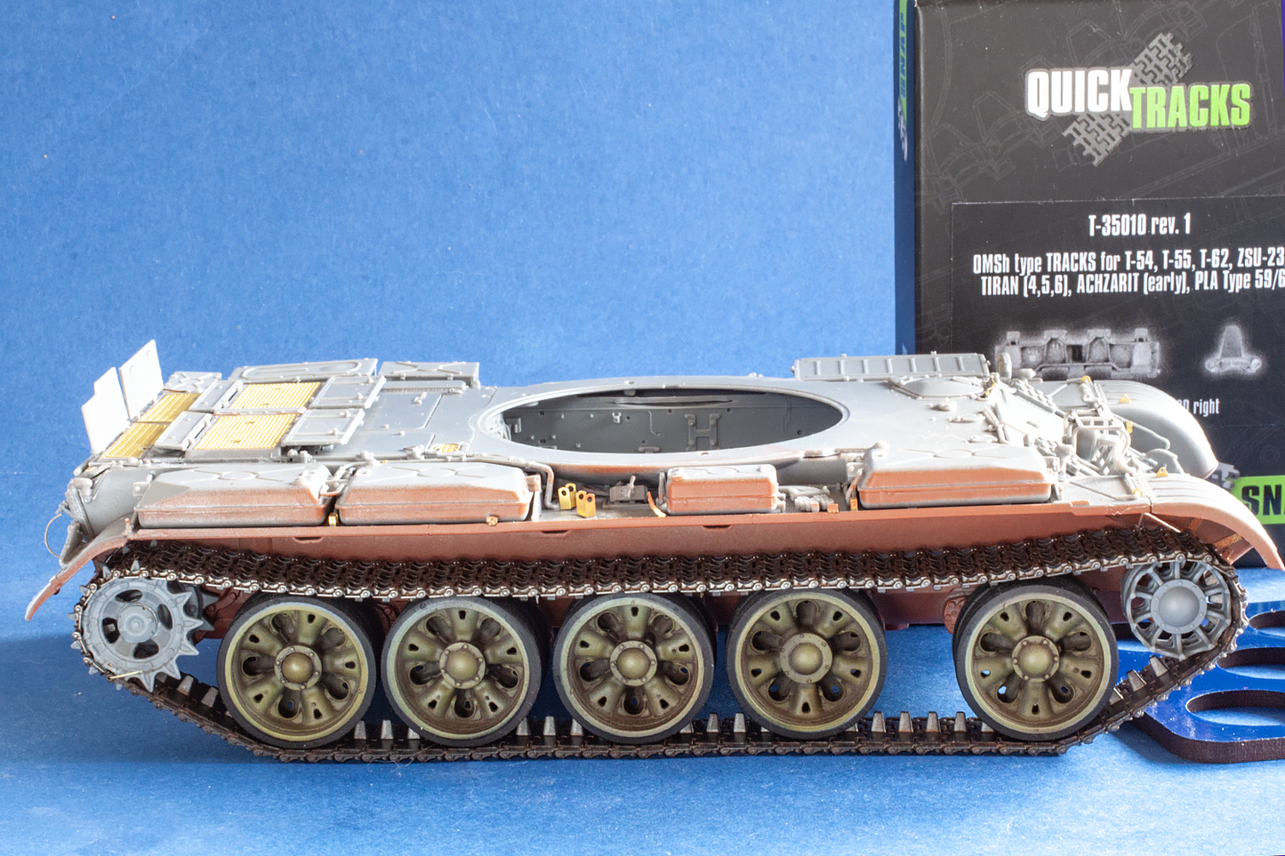 1/35 QuickTracks T-35010 Tracks (OMSh type) for T-54; T-55; T-62; ZSU-23/2; Tiran (4,5,6); Achzarit (early); PLA Type 59/69