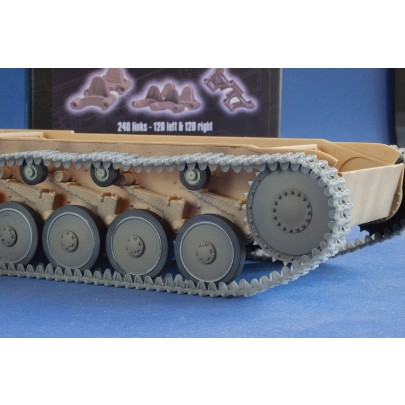 1/35 QuickTracks T-35012 Tracks for Panzer II Ausf. A, B, C, F & Maultier 3,5t (Kgs 67/300/90)